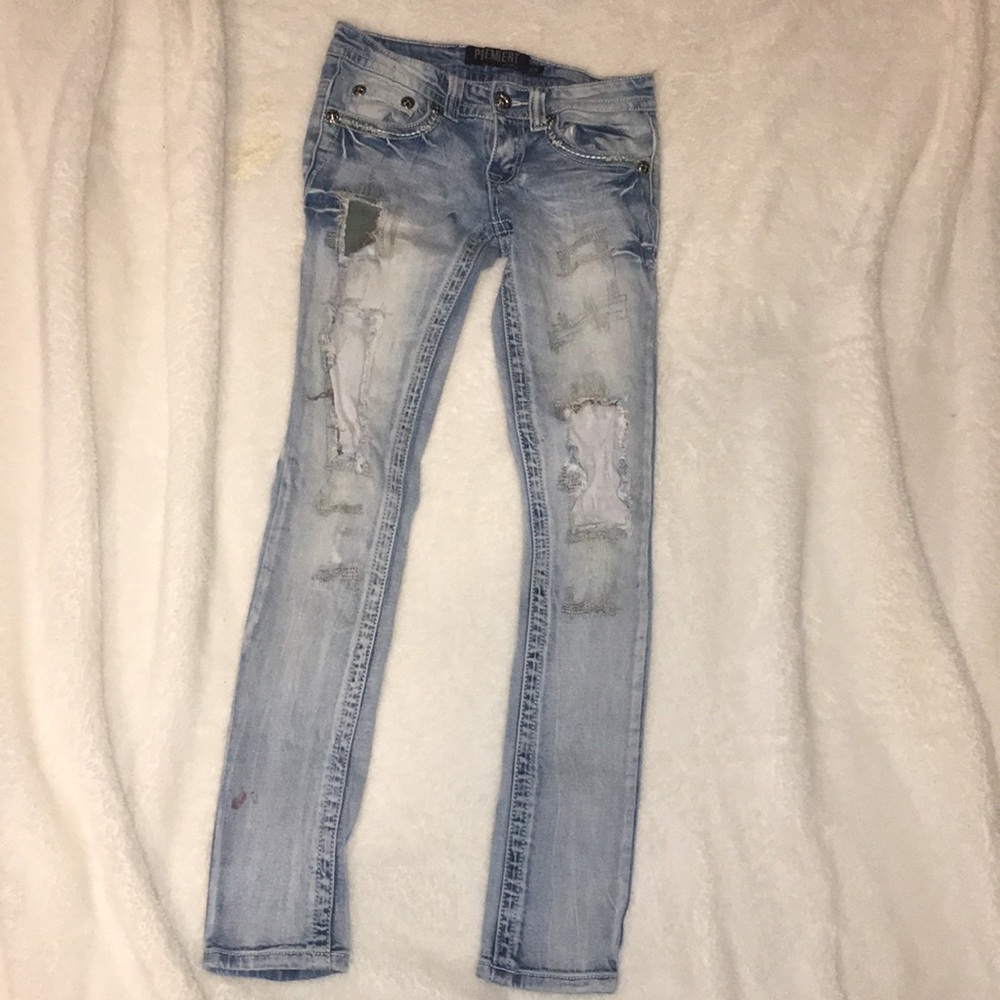 Skinny ripped jeans.